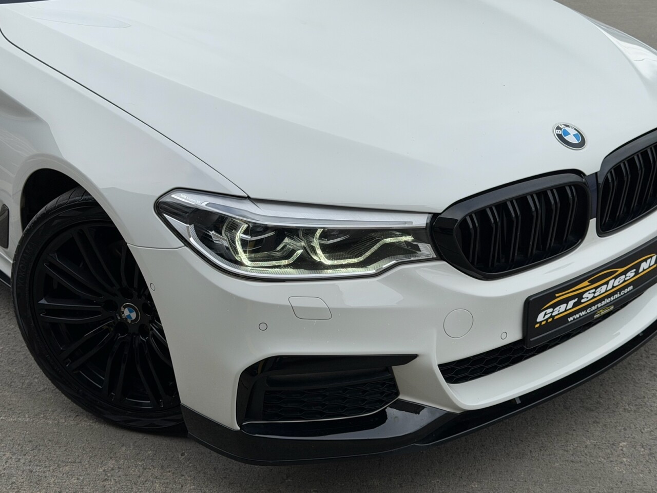 2019 BMW 5 SERIES 3.0 530d M Sport Saloon 4dr Diesel Auto xDrive Euro 6 (s/s) (265 ps) - vehicle photo 6 for sale on PureCar