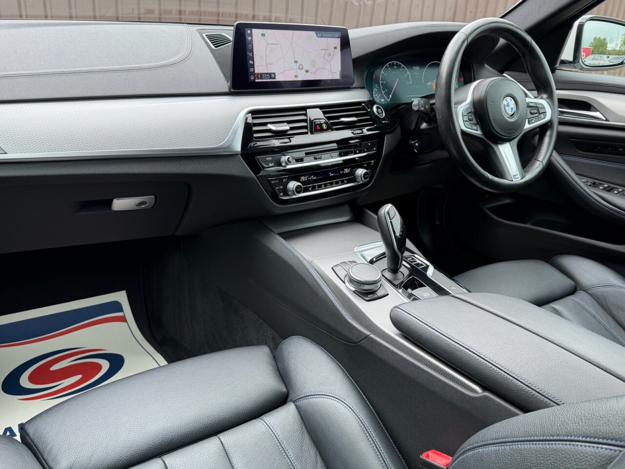 2019 BMW 5 SERIES 3.0 530d M Sport Saloon 4dr Diesel Auto xDrive Euro 6 (s/s) (265 ps) - vehicle photo 9 for sale on PureCar