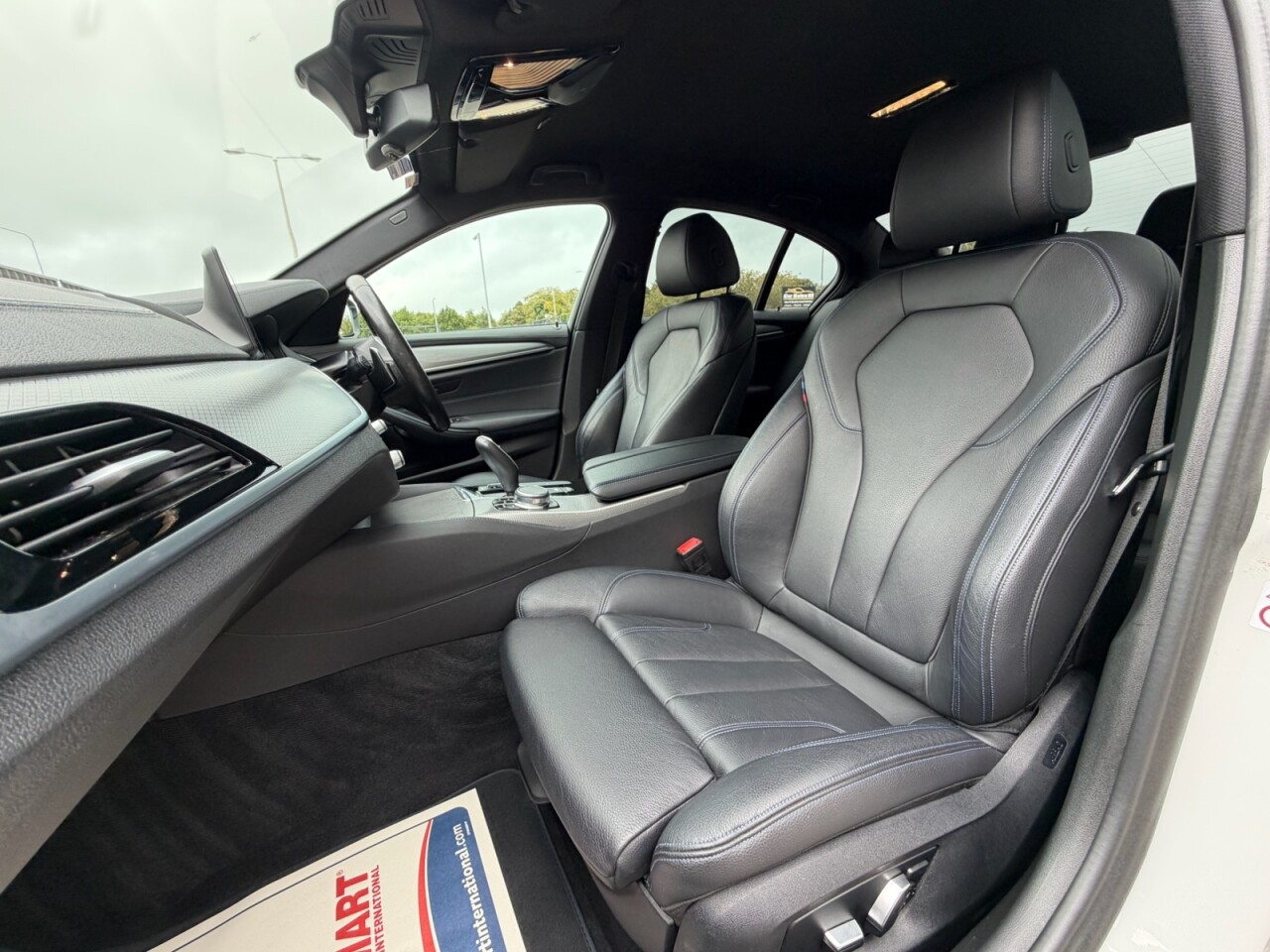 2019 BMW 5 SERIES 3.0 530d M Sport Saloon 4dr Diesel Auto xDrive Euro 6 (s/s) (265 ps) - vehicle photo 10 for sale on PureCar