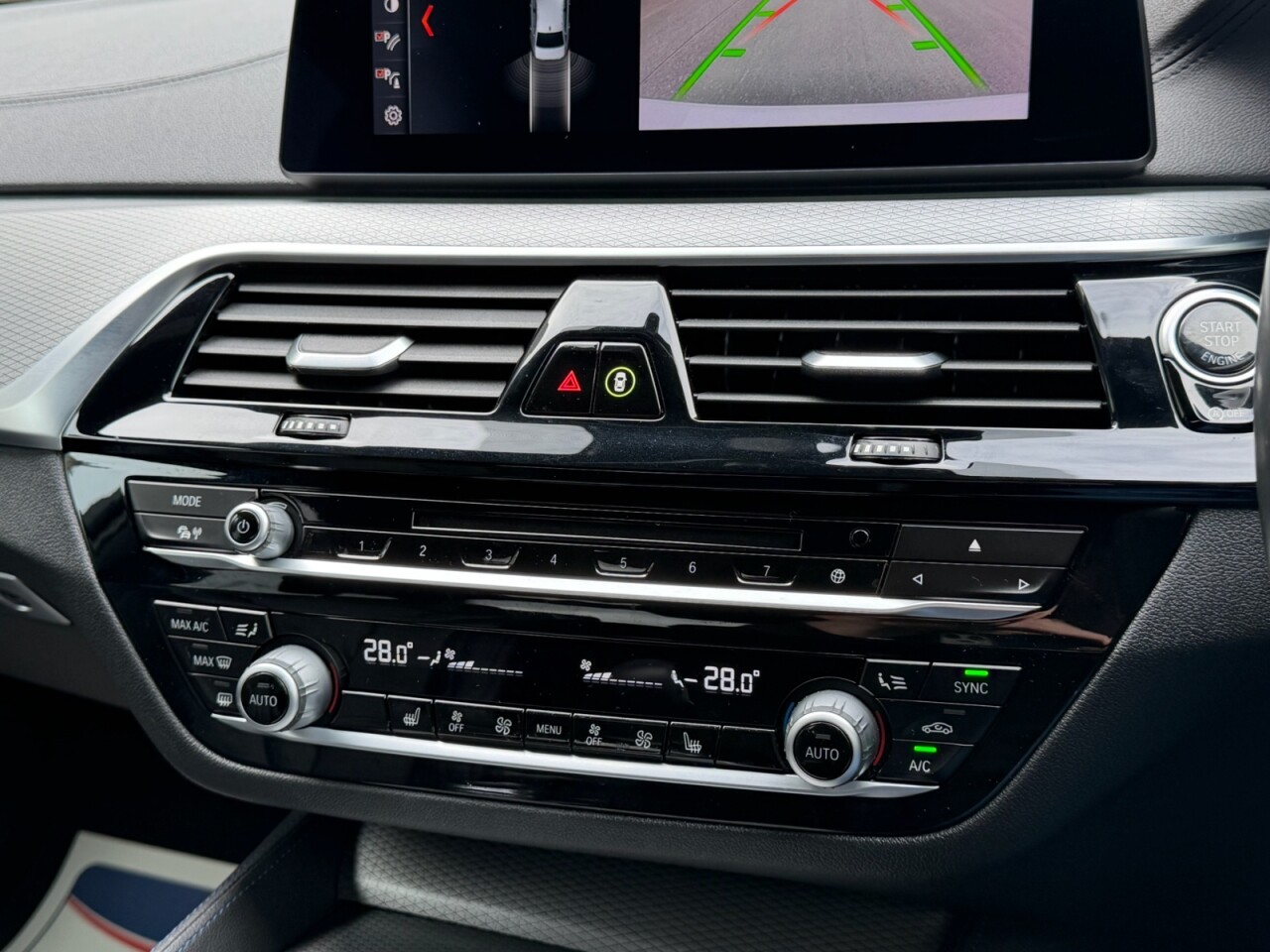 2019 BMW 5 SERIES 3.0 530d M Sport Saloon 4dr Diesel Auto xDrive Euro 6 (s/s) (265 ps) - vehicle photo 15 for sale on PureCar