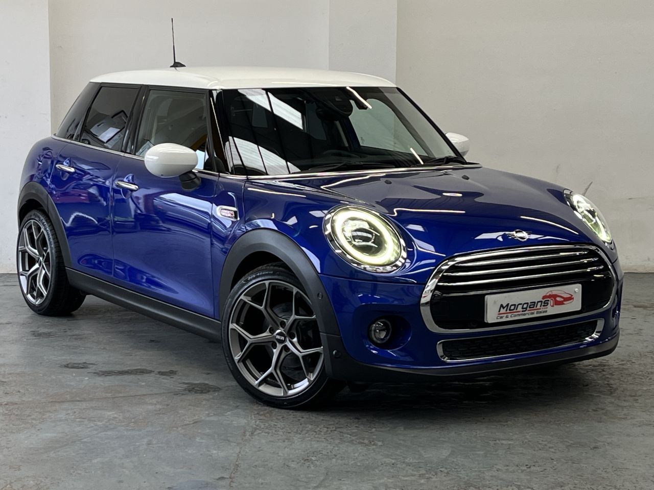 2019 MINI COOPER