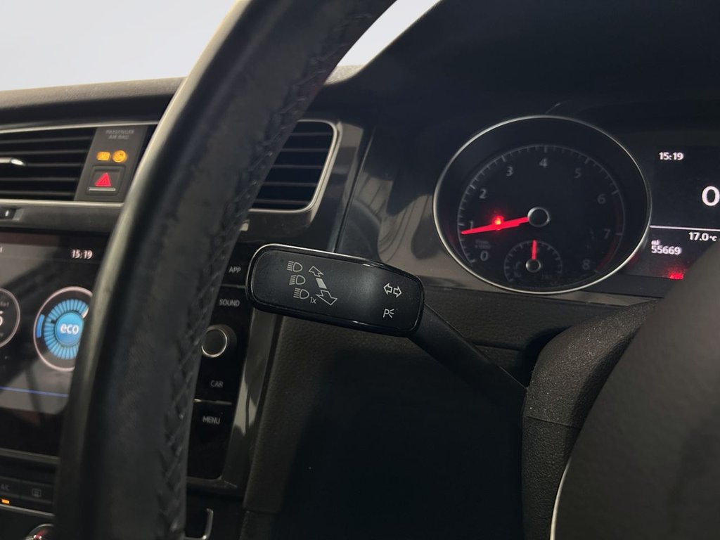 2017 Volkswagen Golf — image 16