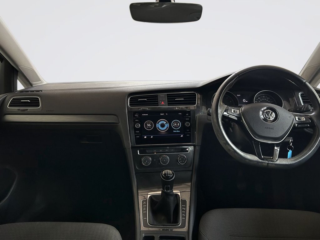 2017 Volkswagen Golf — image 2