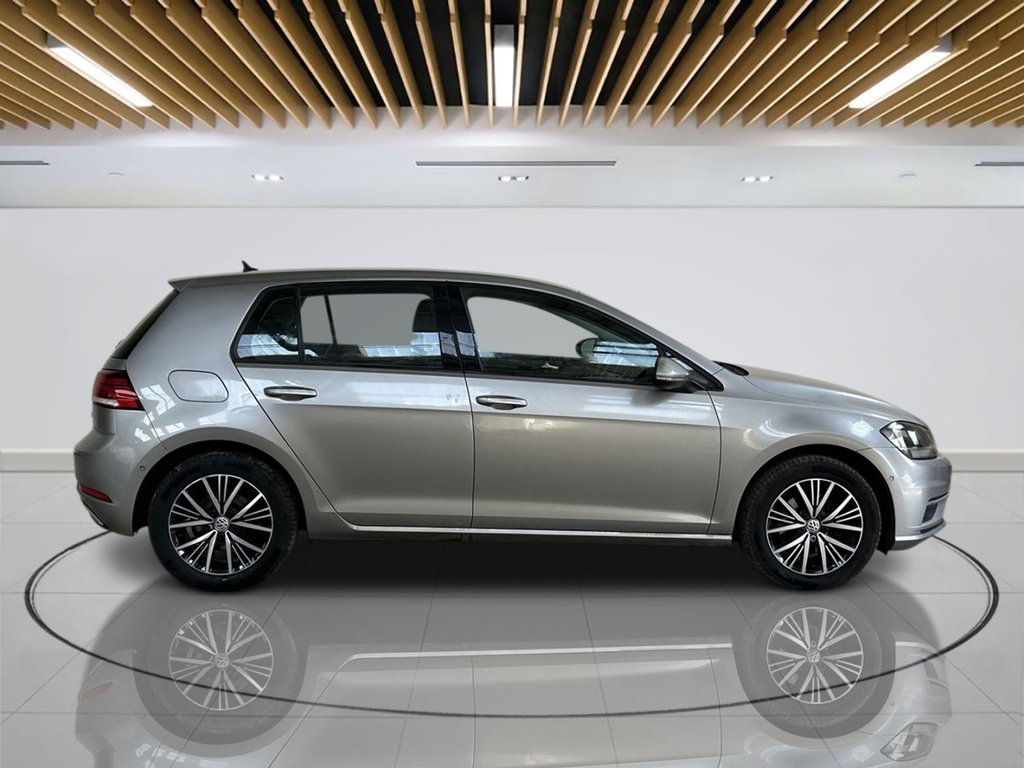 2017 Volkswagen Golf — image 7