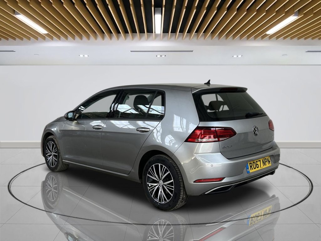 2017 Volkswagen Golf — image 5