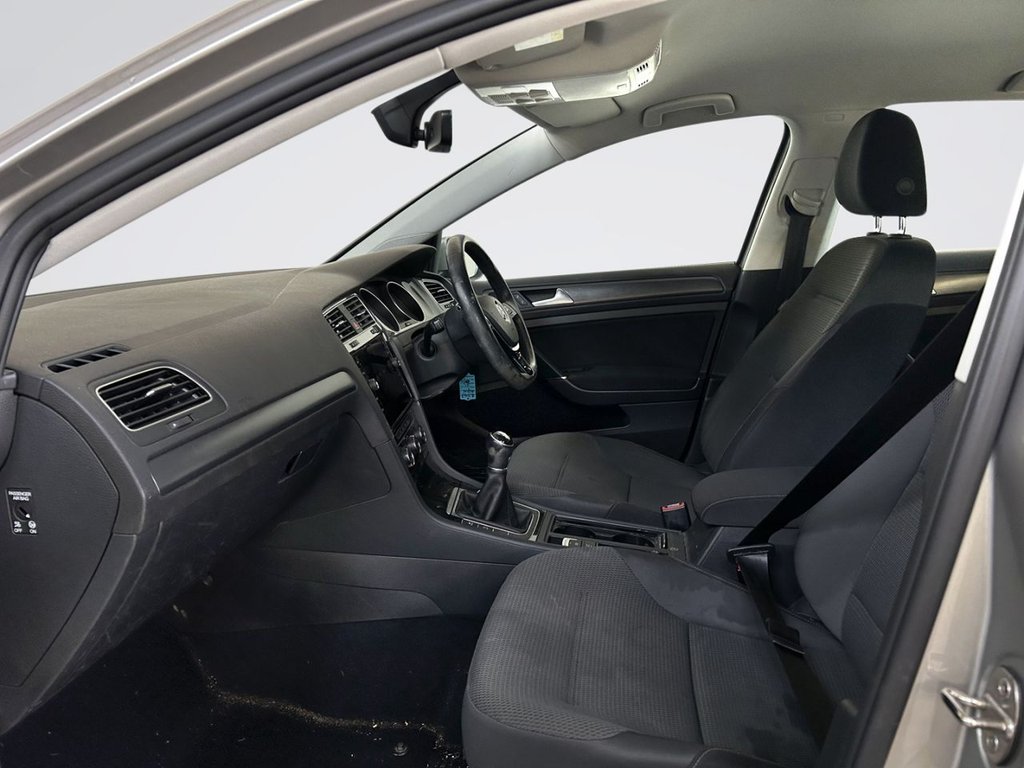 2017 Volkswagen Golf — image 9
