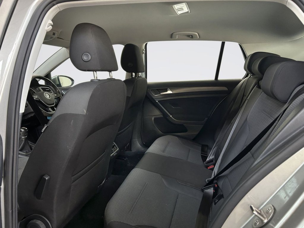 2017 Volkswagen Golf — image 10