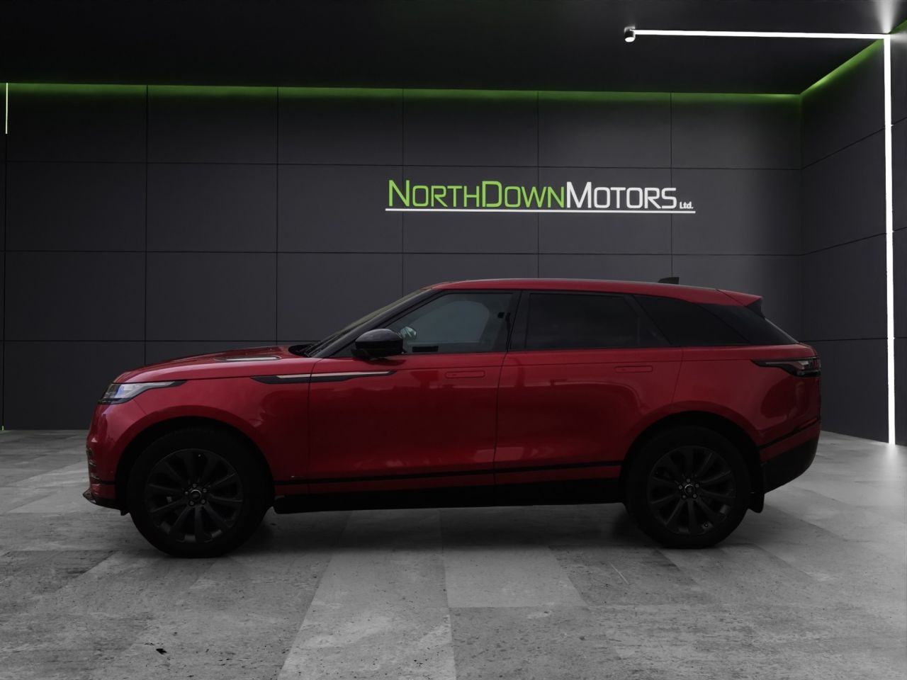 2020 LAND ROVER RANGE ROVER VELAR 2.0 D240 R-Dynamic SE SUV 5dr Diesel Auto 4WD Euro 6 (s/s) (240 ps) Low Rat - vehicle photo 3 for sale on PureCar