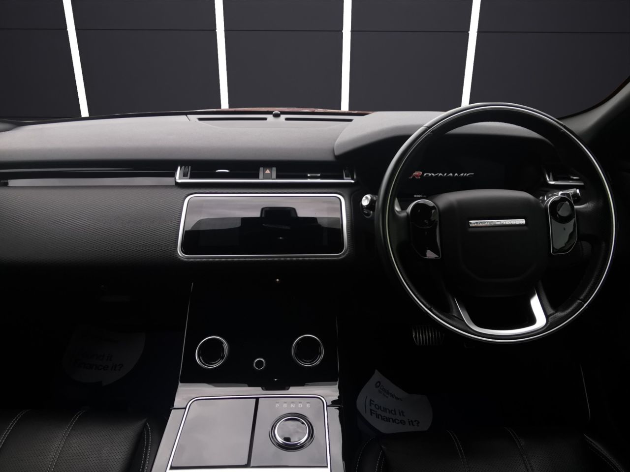 2020 LAND ROVER RANGE ROVER VELAR 2.0 D240 R-Dynamic SE SUV 5dr Diesel Auto 4WD Euro 6 (s/s) (240 ps) Low Rat - vehicle photo 14 for sale on PureCar