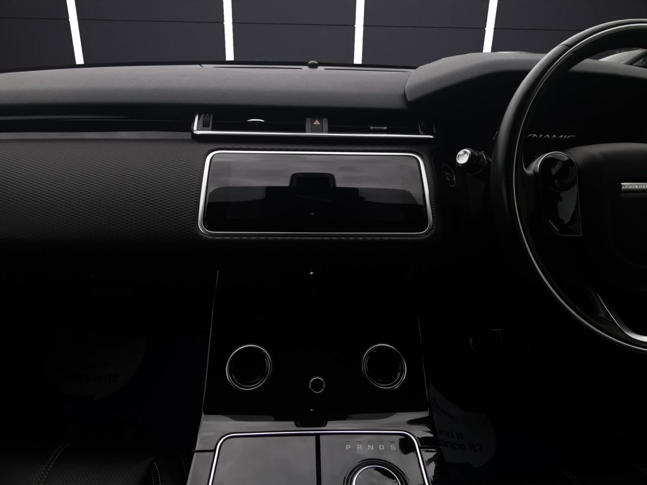 2020 LAND ROVER RANGE ROVER VELAR 2.0 D240 R-Dynamic SE SUV 5dr Diesel Auto 4WD Euro 6 (s/s) (240 ps) Low Rat - vehicle photo 15 for sale on PureCar