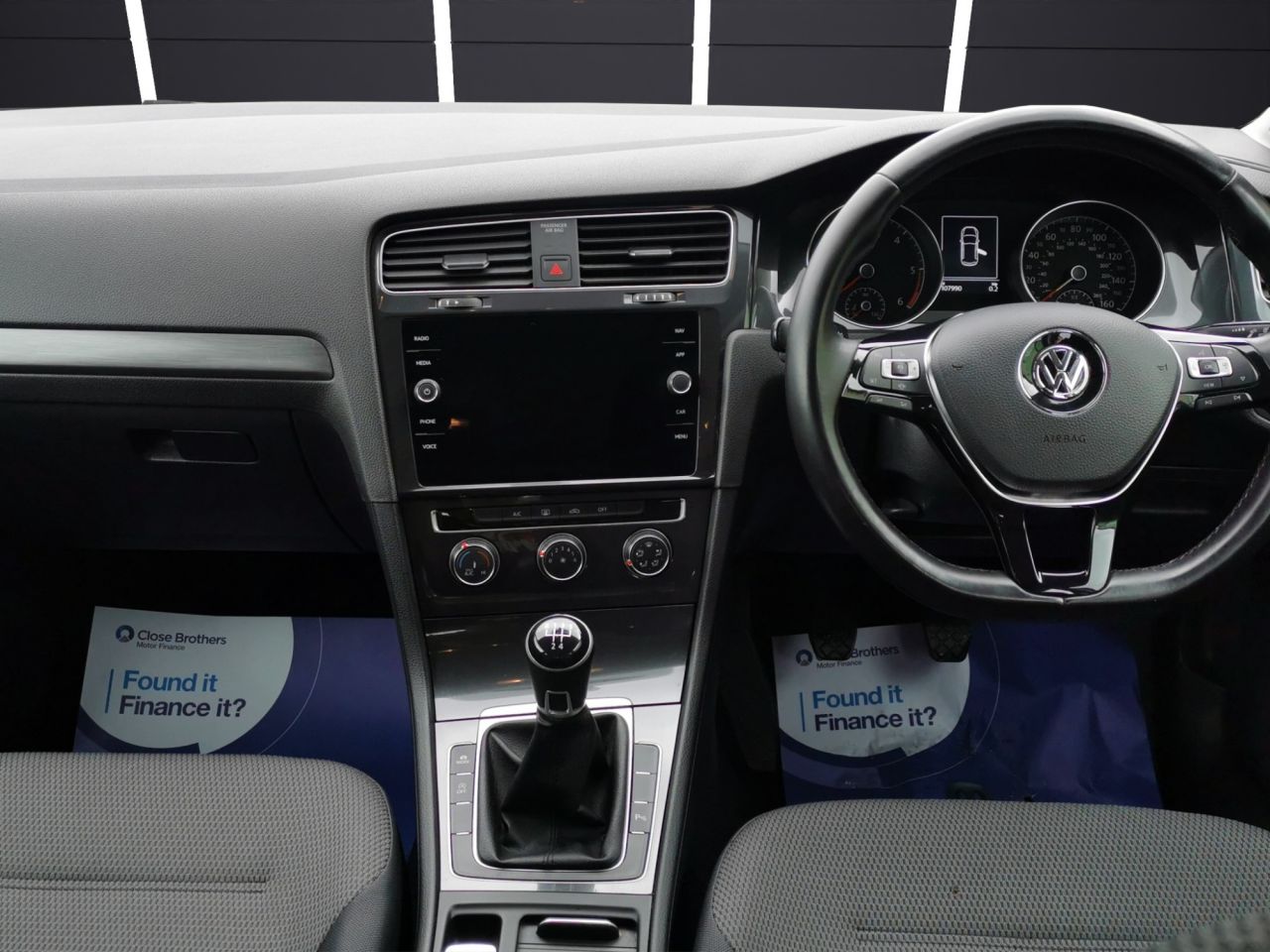 2019 VOLKSWAGEN GOLF 1.6 TDI SE Nav Hatchback 5dr Diesel Manual Euro 6 (s/s) (115 ps) Low Rate F - vehicle photo 14 for sale on PureCar