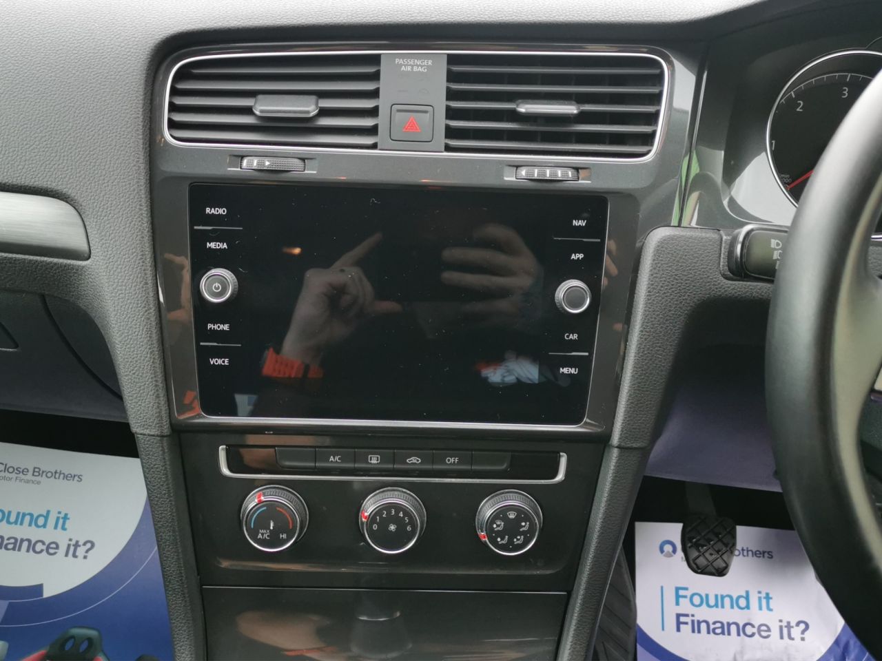 2019 VOLKSWAGEN GOLF 1.6 TDI SE Nav Hatchback 5dr Diesel Manual Euro 6 (s/s) (115 ps) Low Rate F - vehicle photo 16 for sale on PureCar