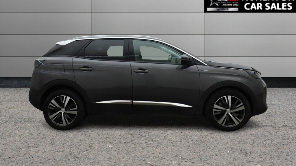 2023 Peugeot 3008 — image 2