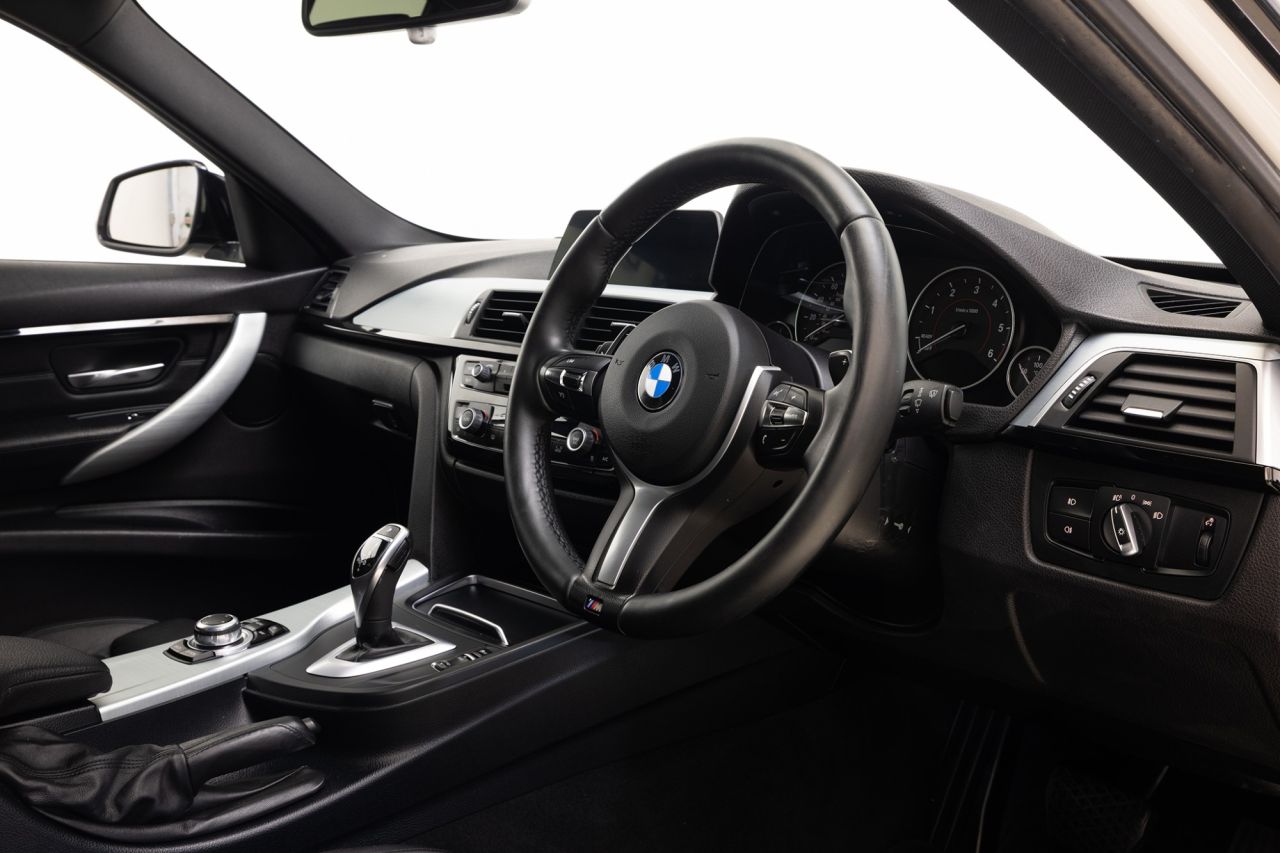2016 BMW 3 SERIES 2.0 320d M Sport Saloon 4dr Diesel Auto Euro 6 (s/s) (190 ps) - vehicle photo 11 for sale on PureCar