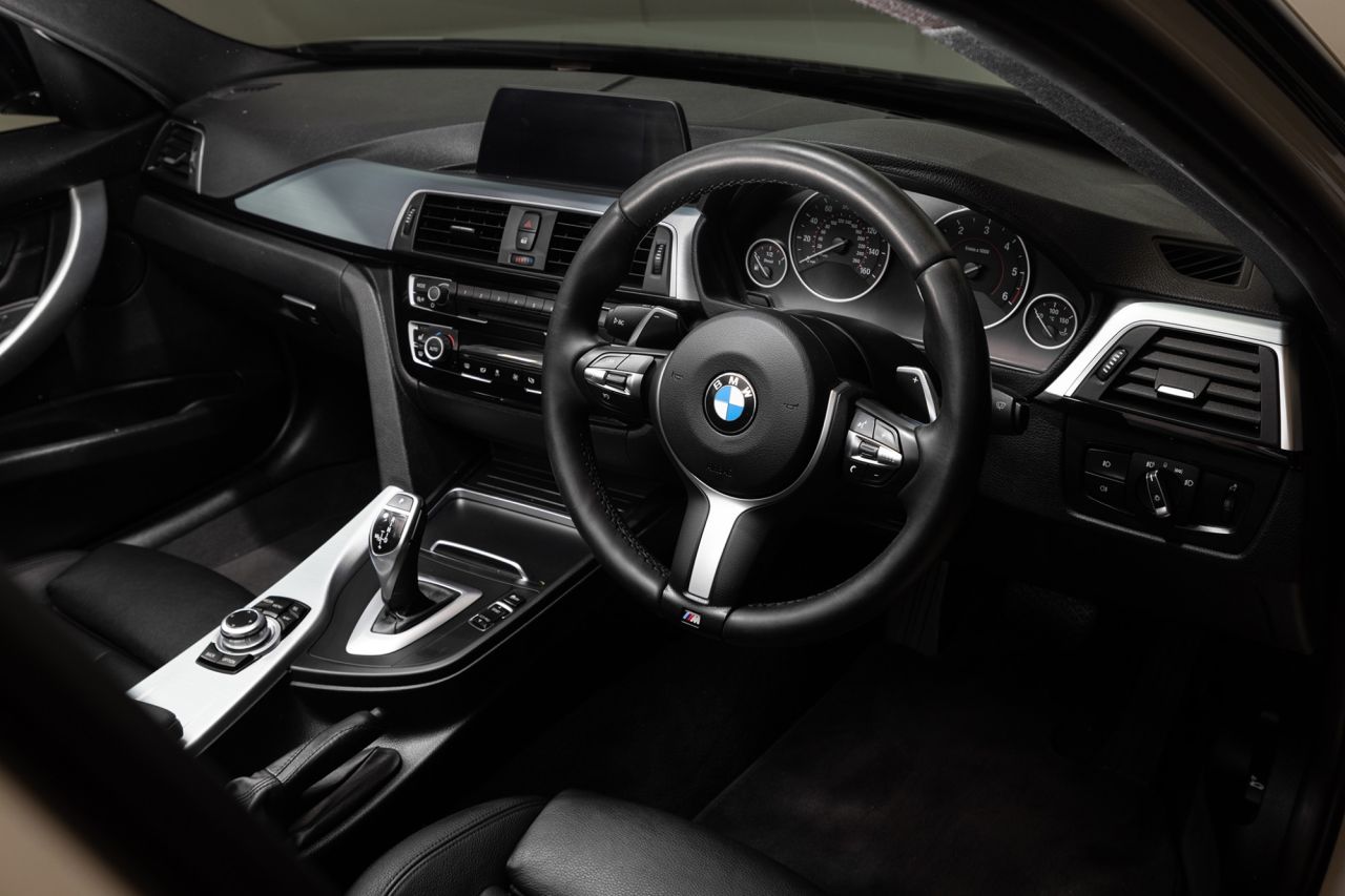 2016 BMW 3 SERIES 2.0 320d M Sport Saloon 4dr Diesel Auto Euro 6 (s/s) (190 ps) - vehicle photo 15 for sale on PureCar