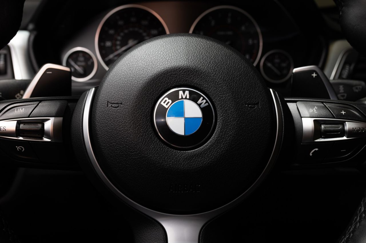 2016 BMW 3 SERIES 2.0 320d M Sport Saloon 4dr Diesel Auto Euro 6 (s/s) (190 ps) - vehicle photo 17 for sale on PureCar