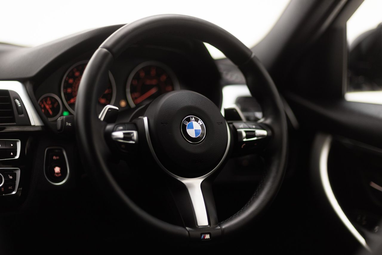 2016 BMW 3 SERIES 2.0 320d M Sport Saloon 4dr Diesel Auto Euro 6 (s/s) (190 ps) - vehicle photo 30 for sale on PureCar