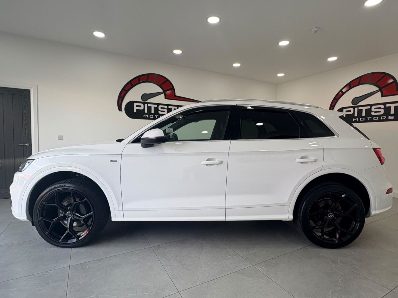 2017 AUDI Q5 S Line - vehicle photo 9 for sale on PureCar