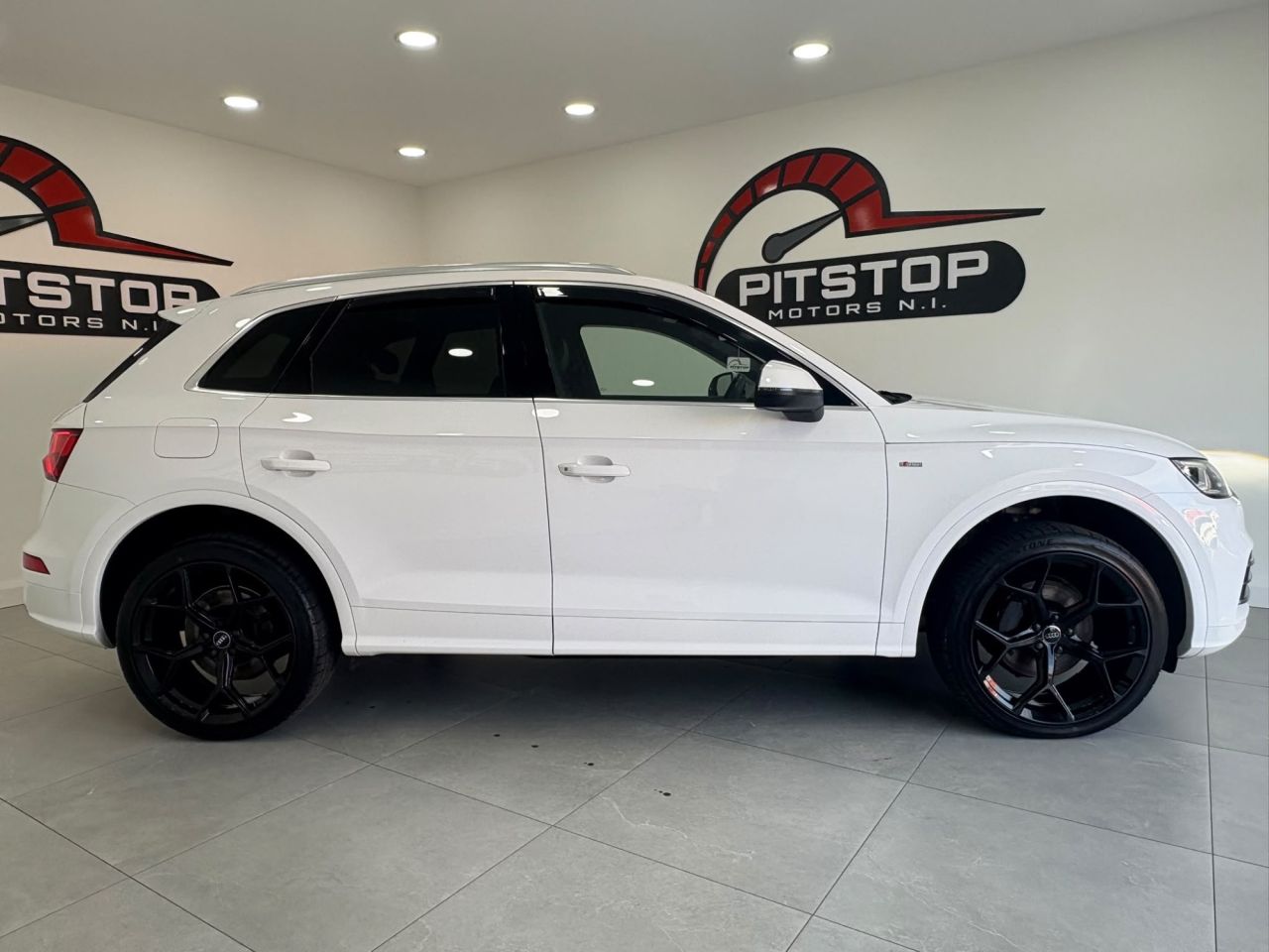 2017 AUDI Q5 S Line - vehicle photo 13 for sale on PureCar