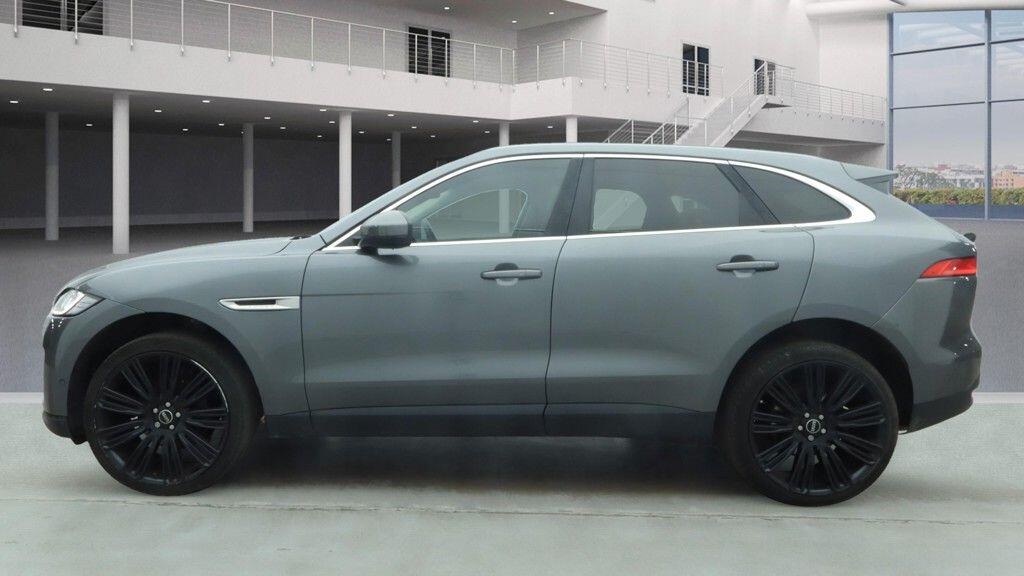 2016 16 JAGUAR F-PACE