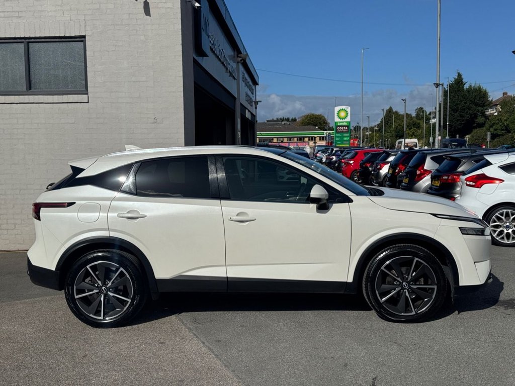 2022 Nissan Qashqai — image 2