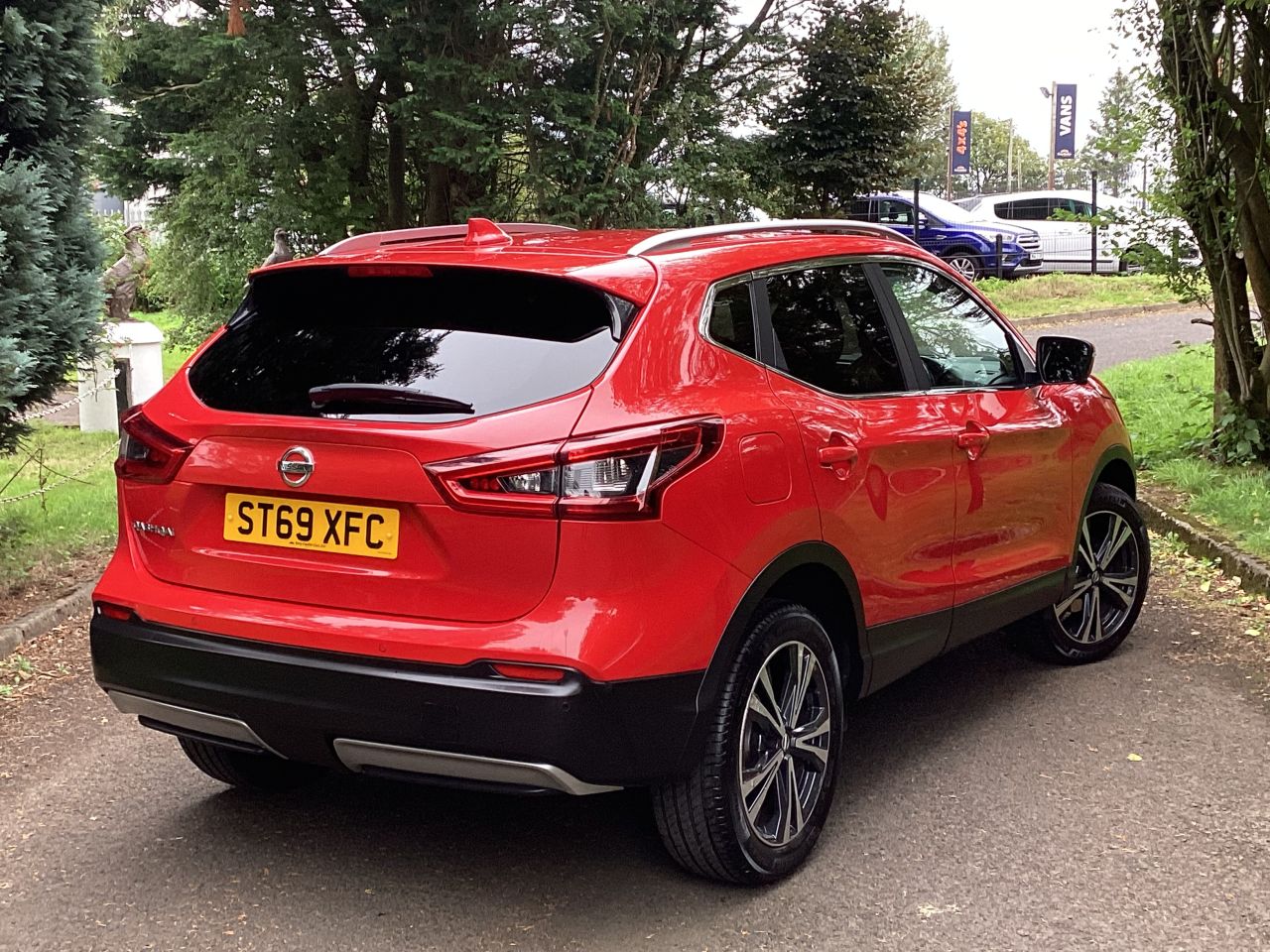 2019 NISSAN QASHQAI 1.3 DIG-T N-Connecta SUV 5dr Petrol Manual Euro 6 (s/s) (140 ps) - vehicle photo 2 for sale on PureCar