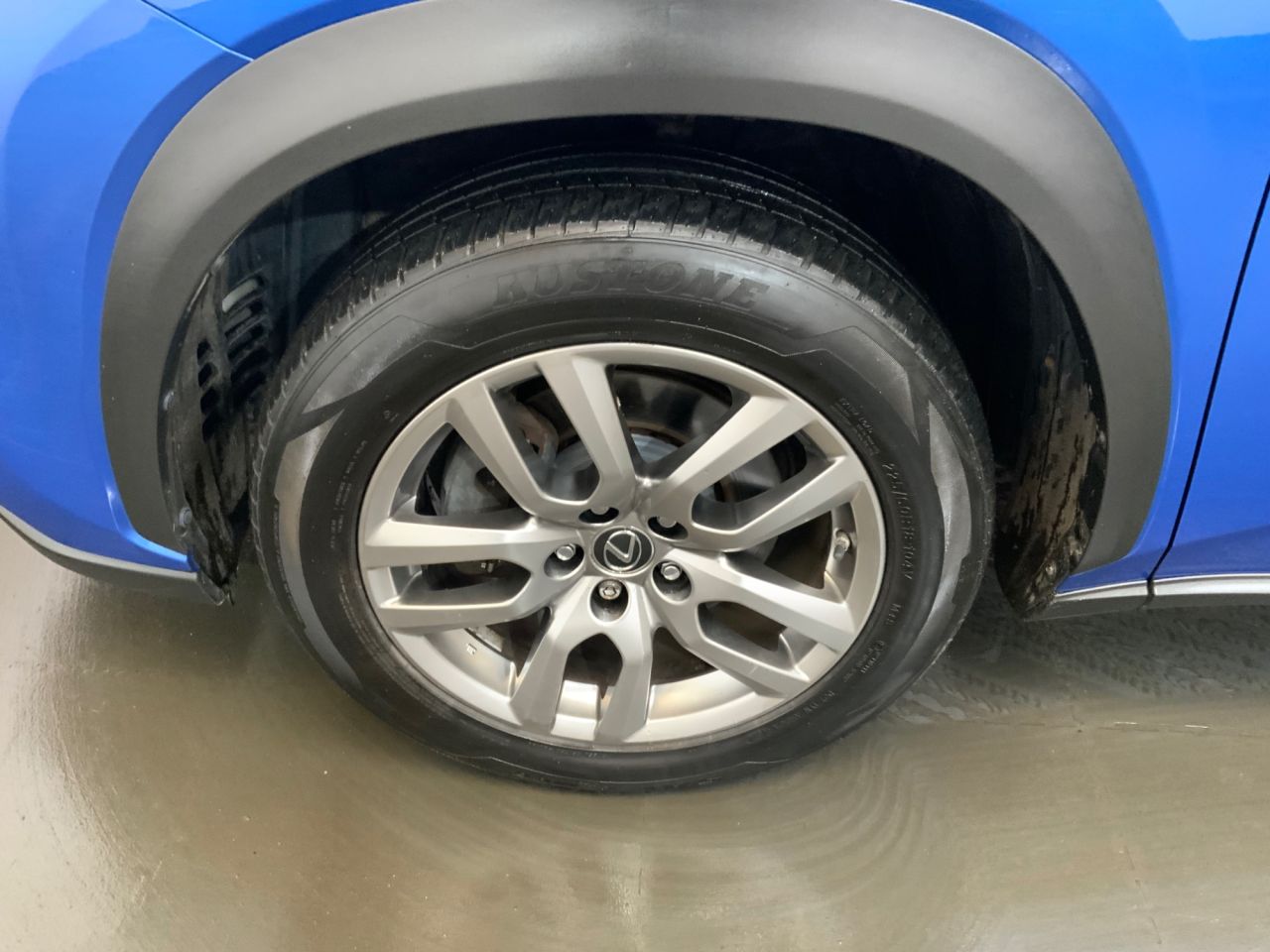 2018 LEXUS NX 2.5 300h Luxury SUV 5dr Petrol Hybrid E-CVT 4WD Euro 6 (s/s) (197 ps) - vehicle photo 14 for sale on PureCar