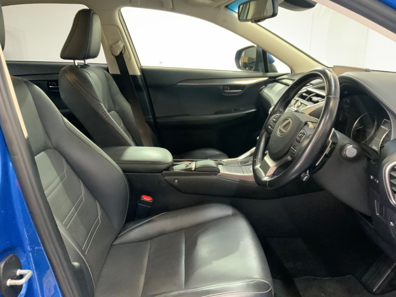 2018 LEXUS NX 2.5 300h Luxury SUV 5dr Petrol Hybrid E-CVT 4WD Euro 6 (s/s) (197 ps) - vehicle photo 20 for sale on PureCar