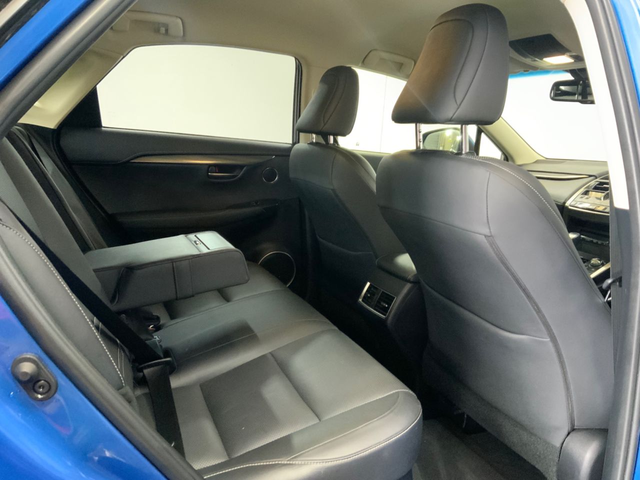2018 LEXUS NX 2.5 300h Luxury SUV 5dr Petrol Hybrid E-CVT 4WD Euro 6 (s/s) (197 ps) - vehicle photo 22 for sale on PureCar