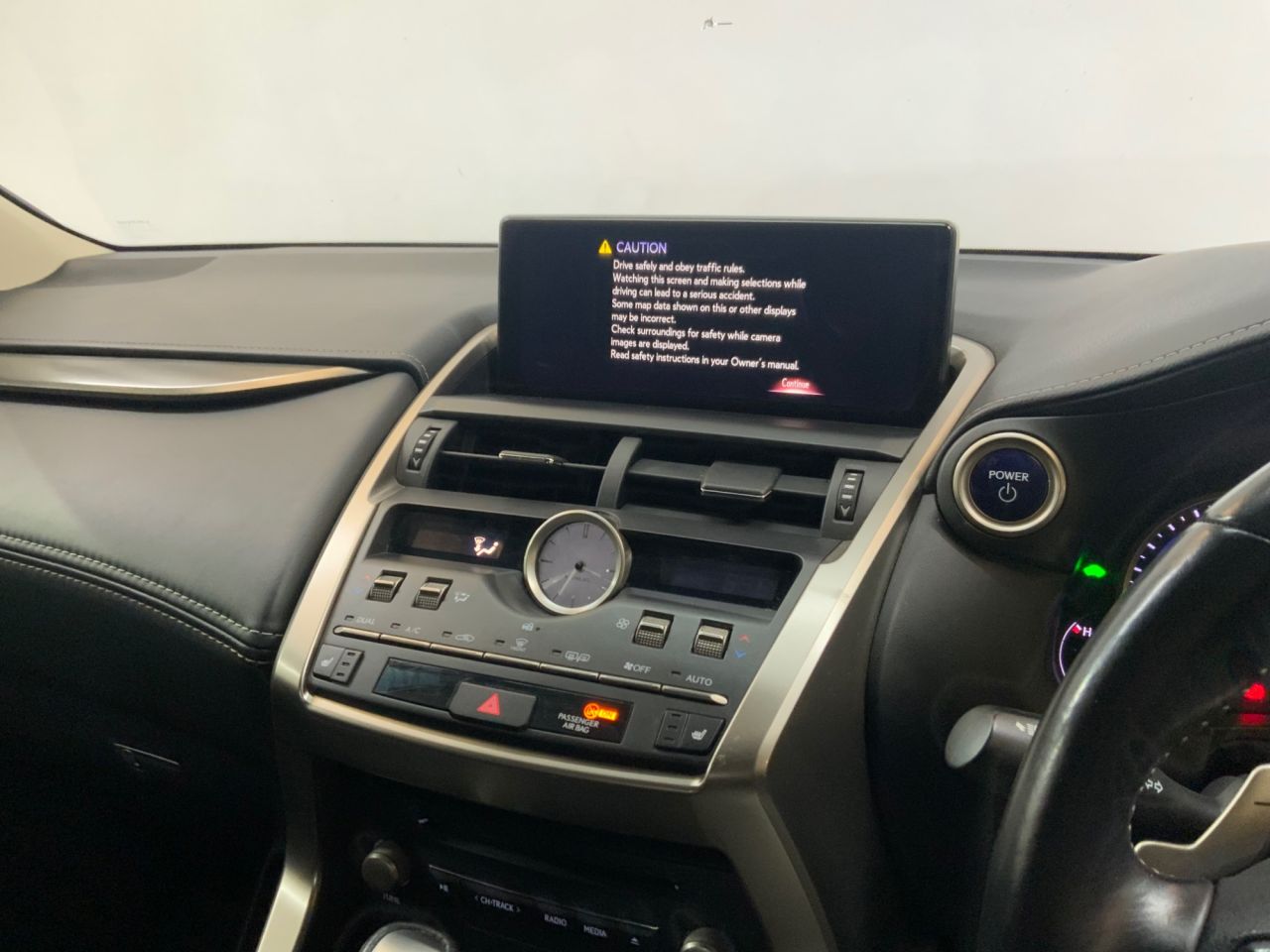 2018 LEXUS NX 2.5 300h Luxury SUV 5dr Petrol Hybrid E-CVT 4WD Euro 6 (s/s) (197 ps) - vehicle photo 29 for sale on PureCar