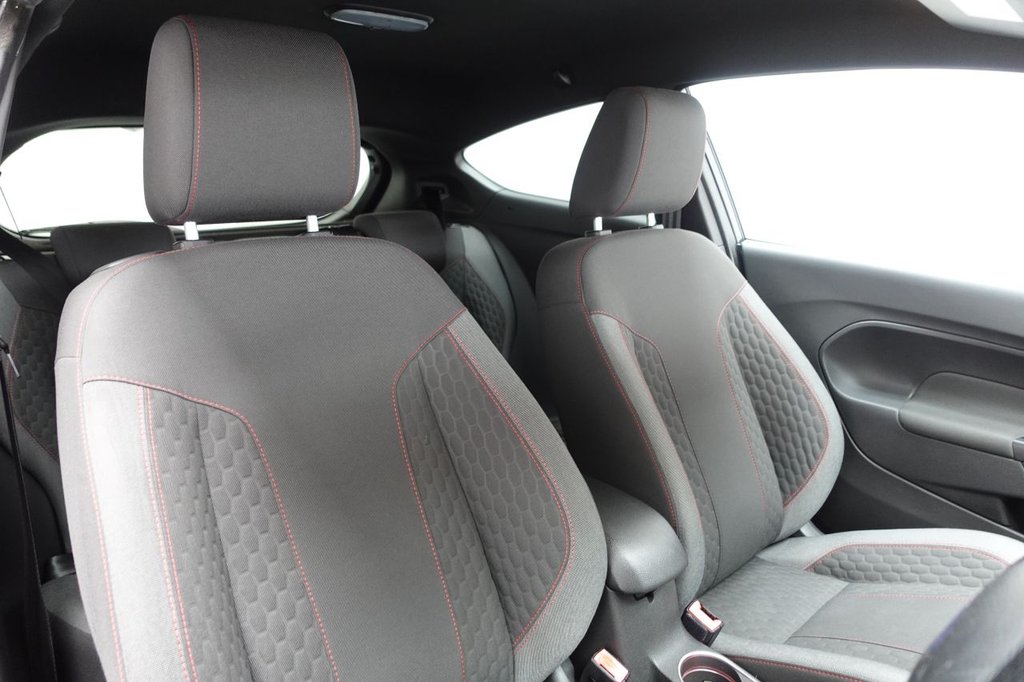 2017 Ford Fiesta — image 3