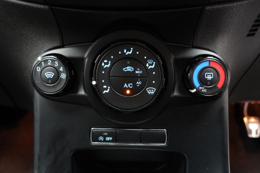 2017 Ford Fiesta — image 19