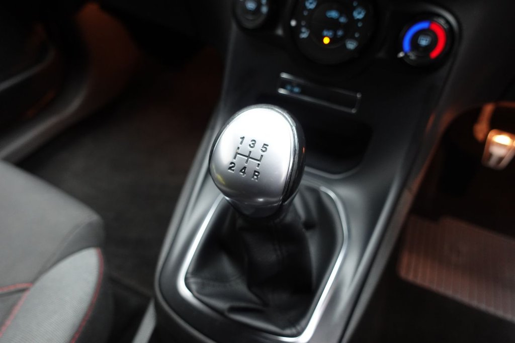 2017 Ford Fiesta — image 20