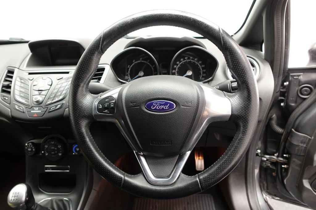 2017 Ford Fiesta — image 14