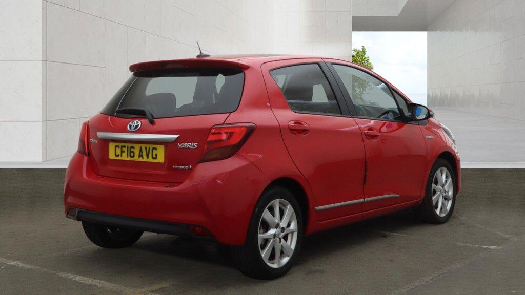 2016 16 TOYOTA YARIS