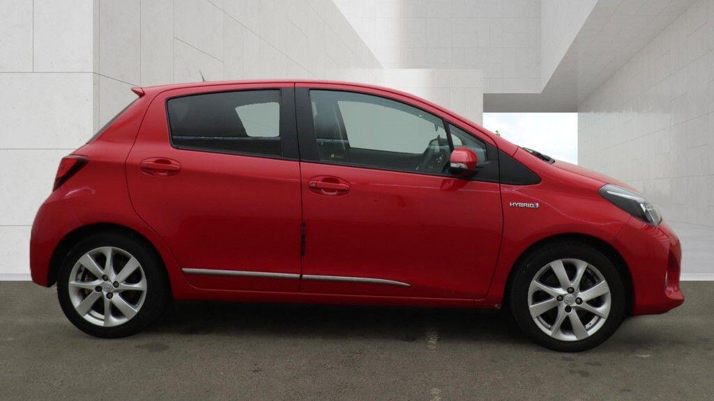 2016 16 TOYOTA YARIS