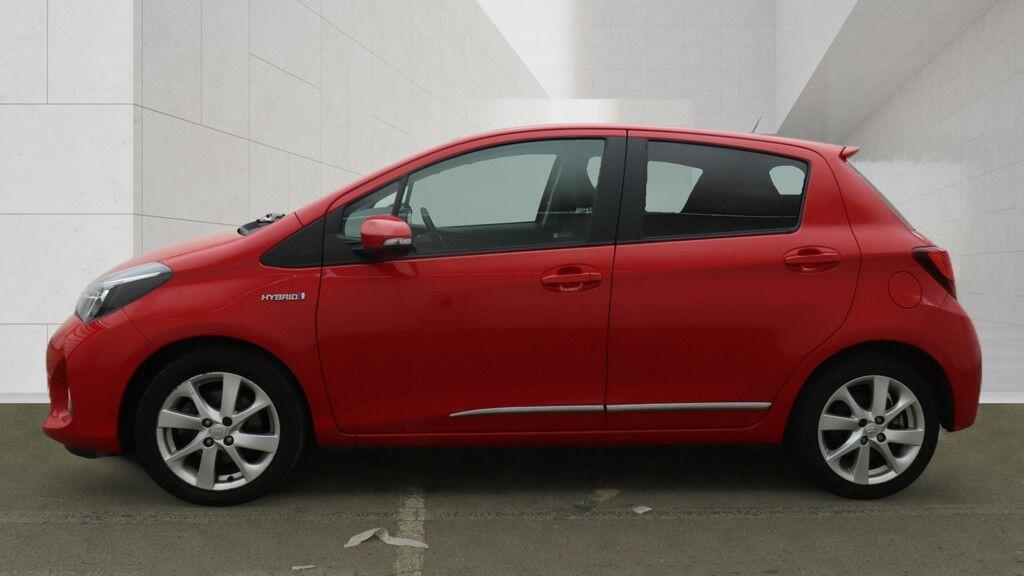 2016 16 TOYOTA YARIS