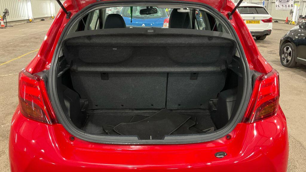 2016 16 TOYOTA YARIS