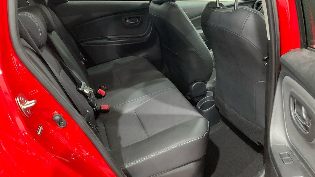 2016 16 TOYOTA YARIS