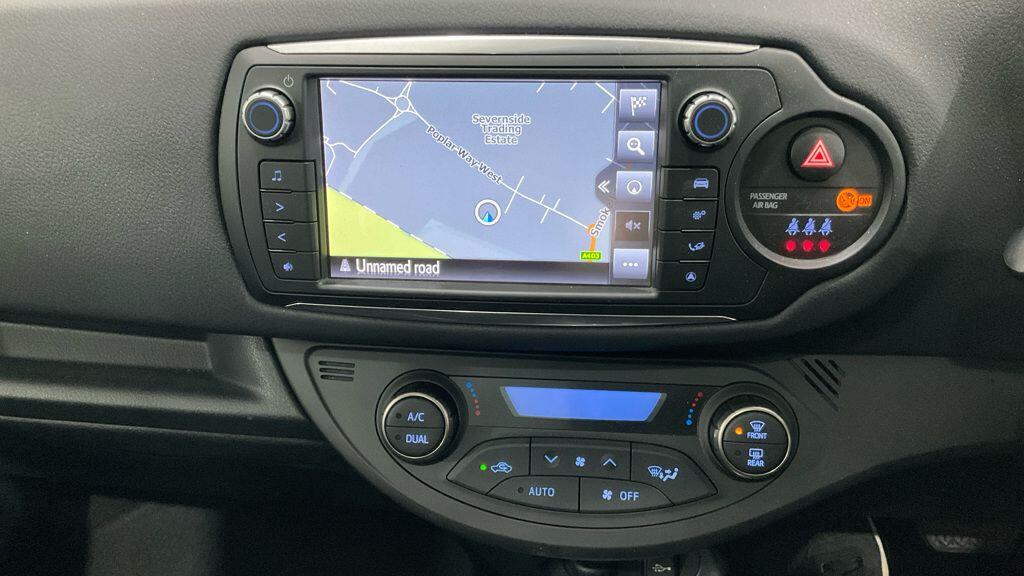 2016 16 TOYOTA YARIS