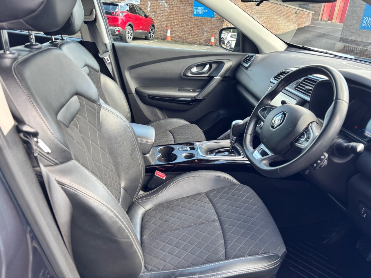 2020 RENAULT KADJAR 1.5 Blue dCi Iconic SUV 5dr Diesel EDC Euro 6 (s/s) (115 ps) - vehicle photo 9 for sale on PureCar