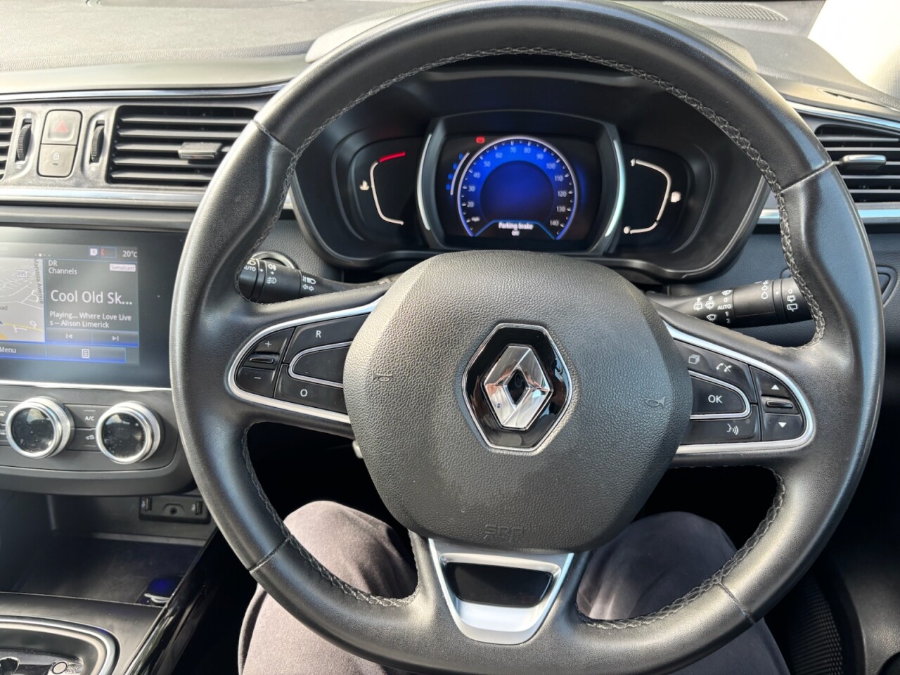 2020 RENAULT KADJAR 1.5 Blue dCi Iconic SUV 5dr Diesel EDC Euro 6 (s/s) (115 ps) - vehicle photo 17 for sale on PureCar