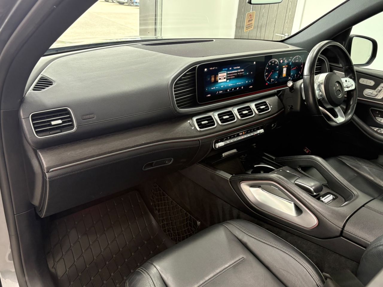 2020 MERCEDES GLE 2.9 GLE350d AMG Line (Premium Plus) SUV 5dr Diesel G-Tronic 4MATIC Euro 6 ( - vehicle photo 25 for sale on PureCar
