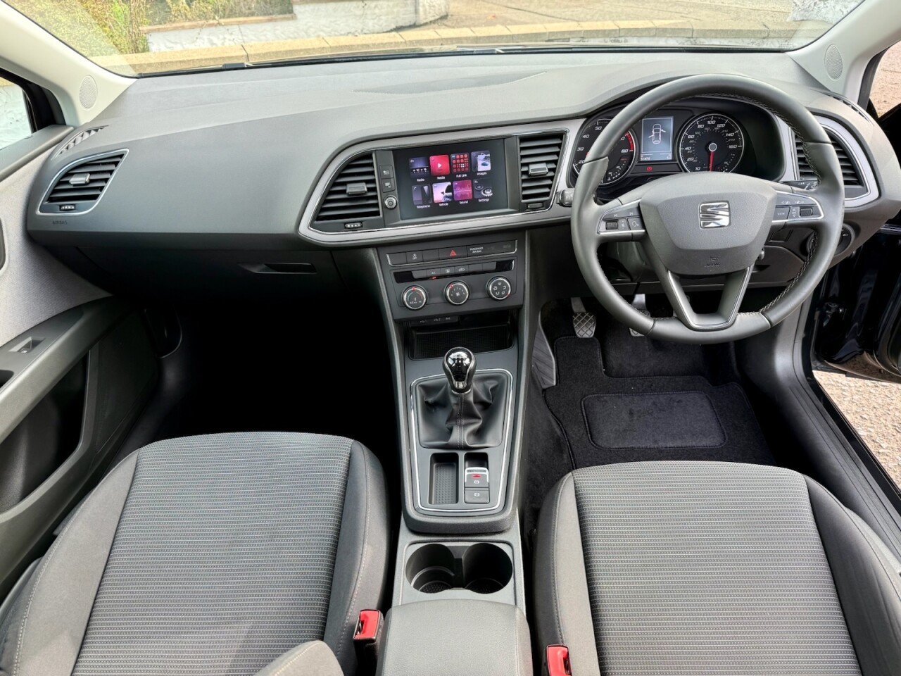2020 SEAT LEON 1.5 TSI EVO SE Hatchback 5dr Petrol Manual Euro 6 (s/s) (130 ps) - vehicle photo 10 for sale on PureCar