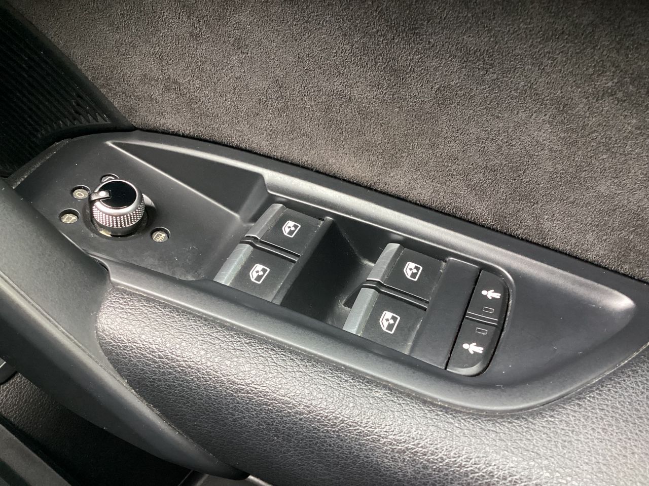 2018 AUDI Q5 S Line - vehicle photo 17 for sale on PureCar