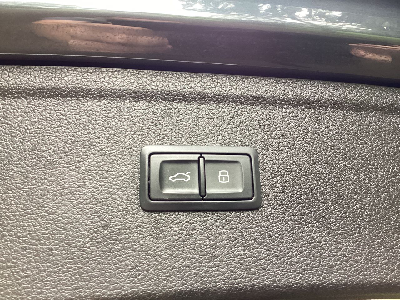 2018 AUDI Q5 S Line - vehicle photo 19 for sale on PureCar