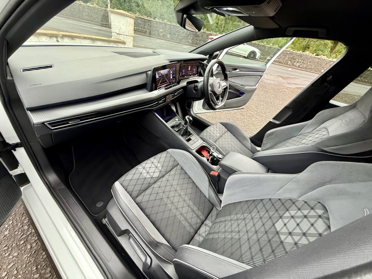 2020 VOLKSWAGEN GOLF 1.5 TSI R-Line Hatchback 5dr Petrol Manual Euro 6 (s/s) (150 ps) - vehicle photo 9 for sale on PureCar