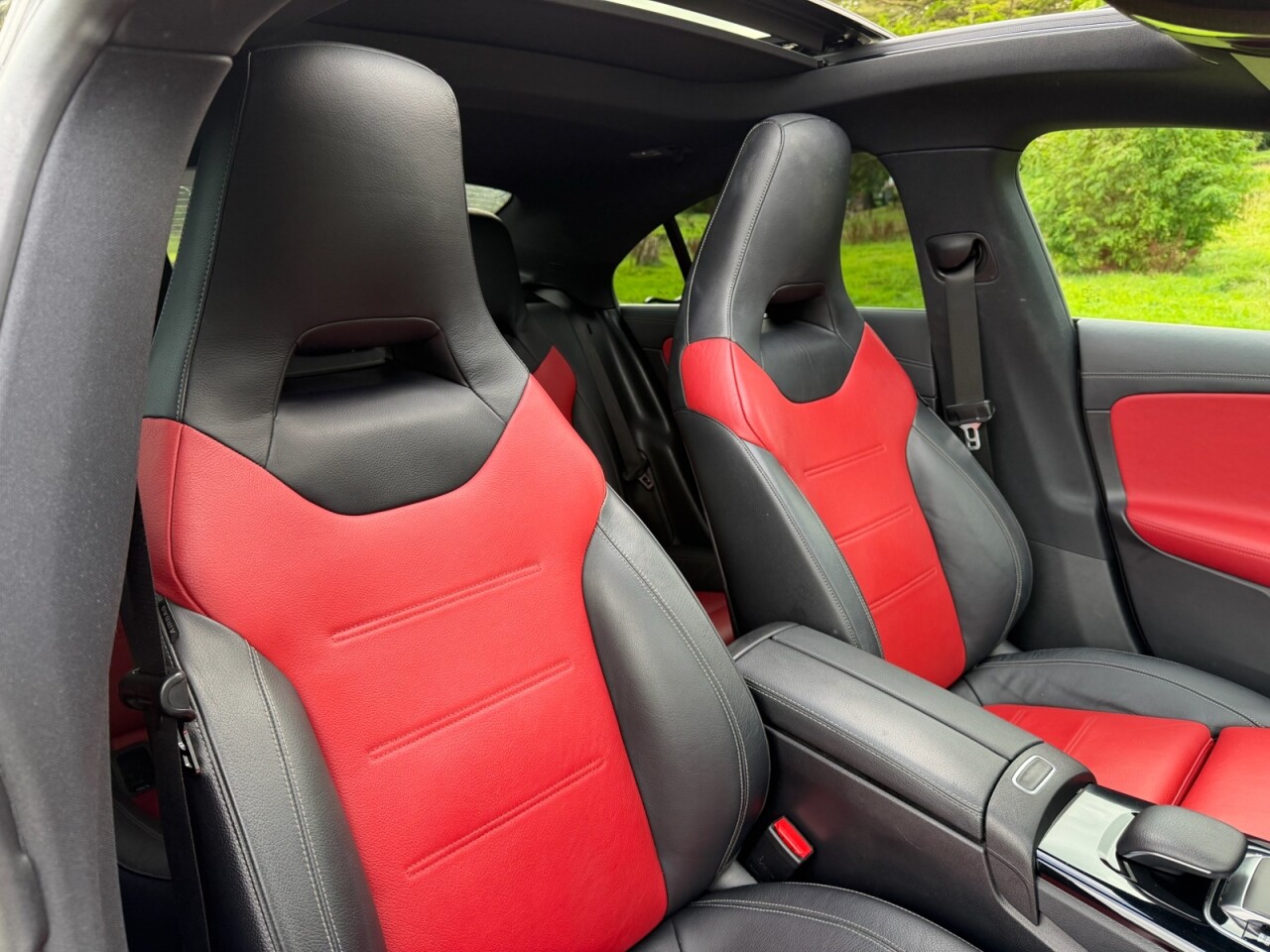 2019 MERCEDES CLA 1.3 CLA180 AMG Line (Premium Plus) Coupe 4dr Petrol 7G-DCT Euro 6 (s/s) (13 - vehicle photo 5 for sale on PureCar