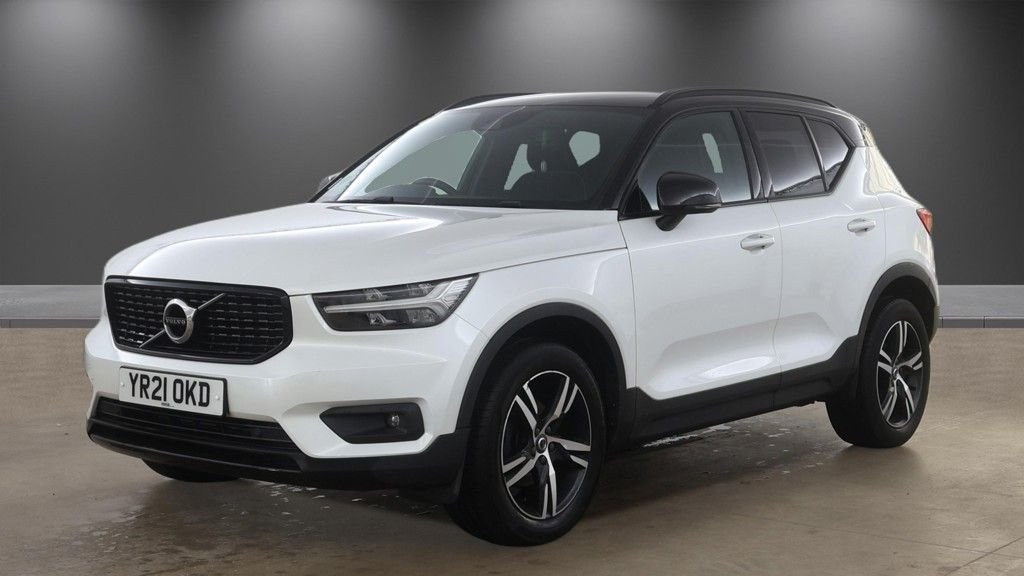 2021 Volvo XC40 — image 2