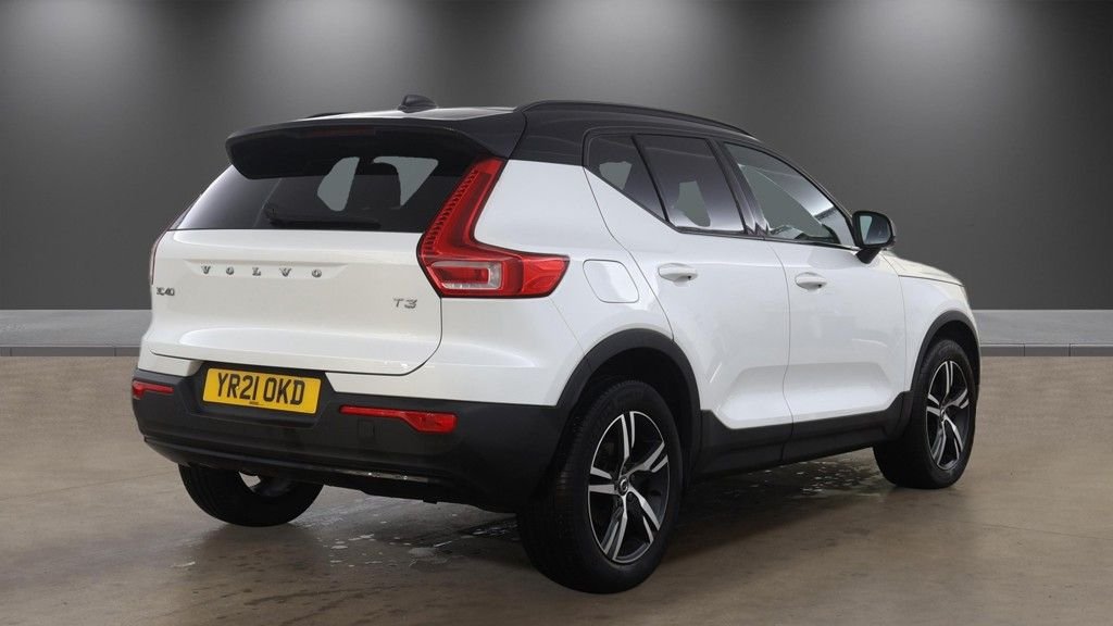 2021 Volvo XC40 — image 4